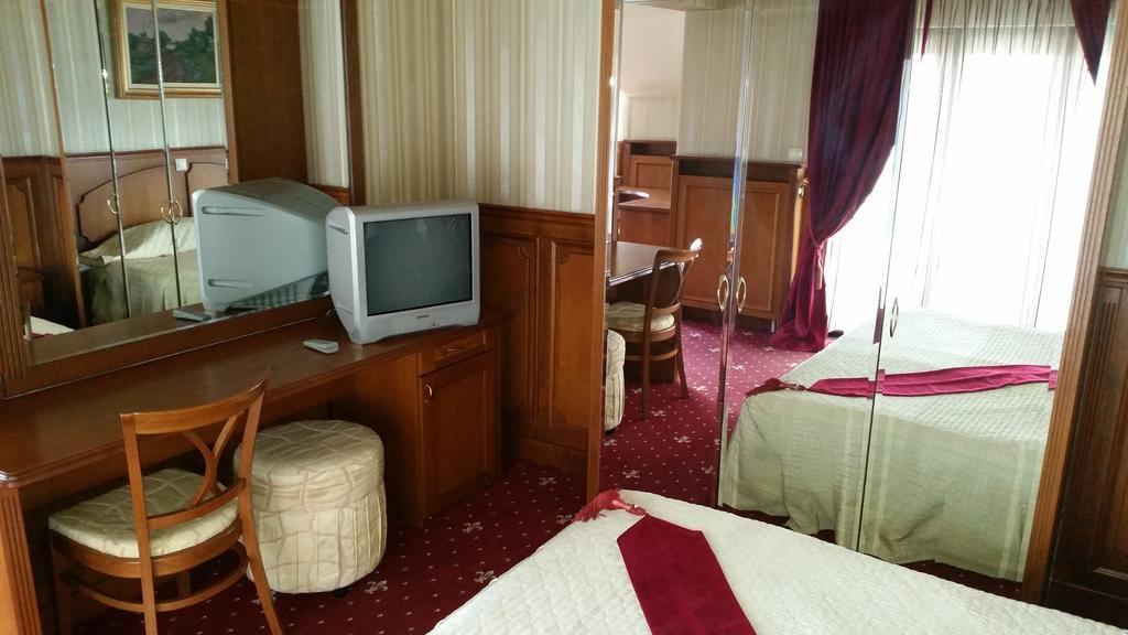 Hotel Brothers Smolyan Room photo